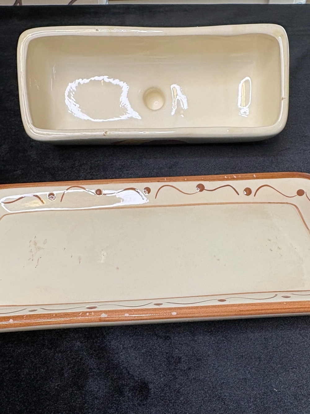 Vintage Orchard Stoneware Apple Covered Butter Dish - Picture 2 of 5